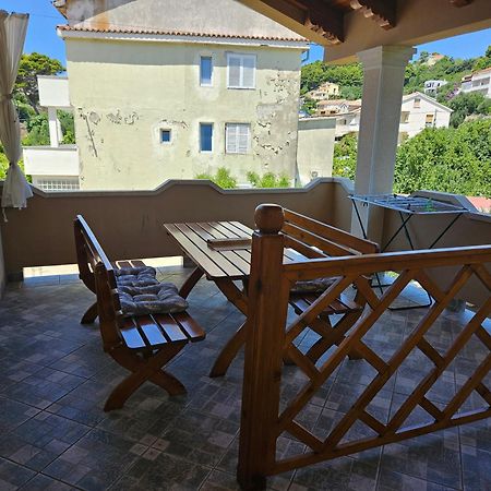Apartmani Tatjana Rab Town Exterior foto